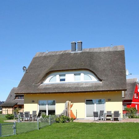 Reetdachhaus Lotte Mit Sauna Und Kaminofen Am Yachthafen In Vieregge Exterior photo