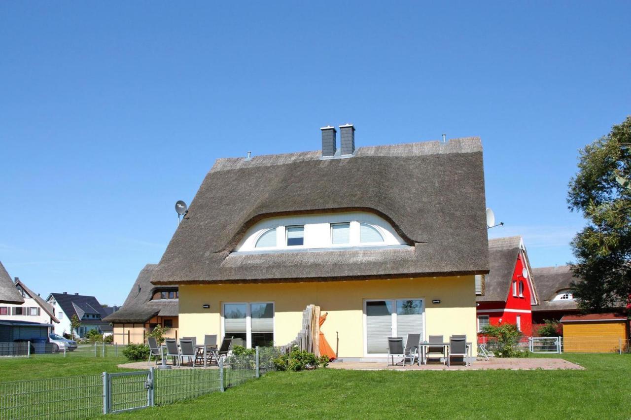 Reetdachhaus Lotte Mit Sauna Und Kaminofen Am Yachthafen In Vieregge Exterior photo